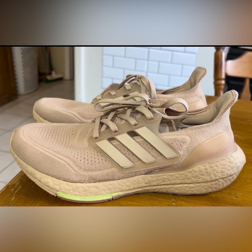 Adidas ultraboost Women’s Shoes Size 9.5 Taupe